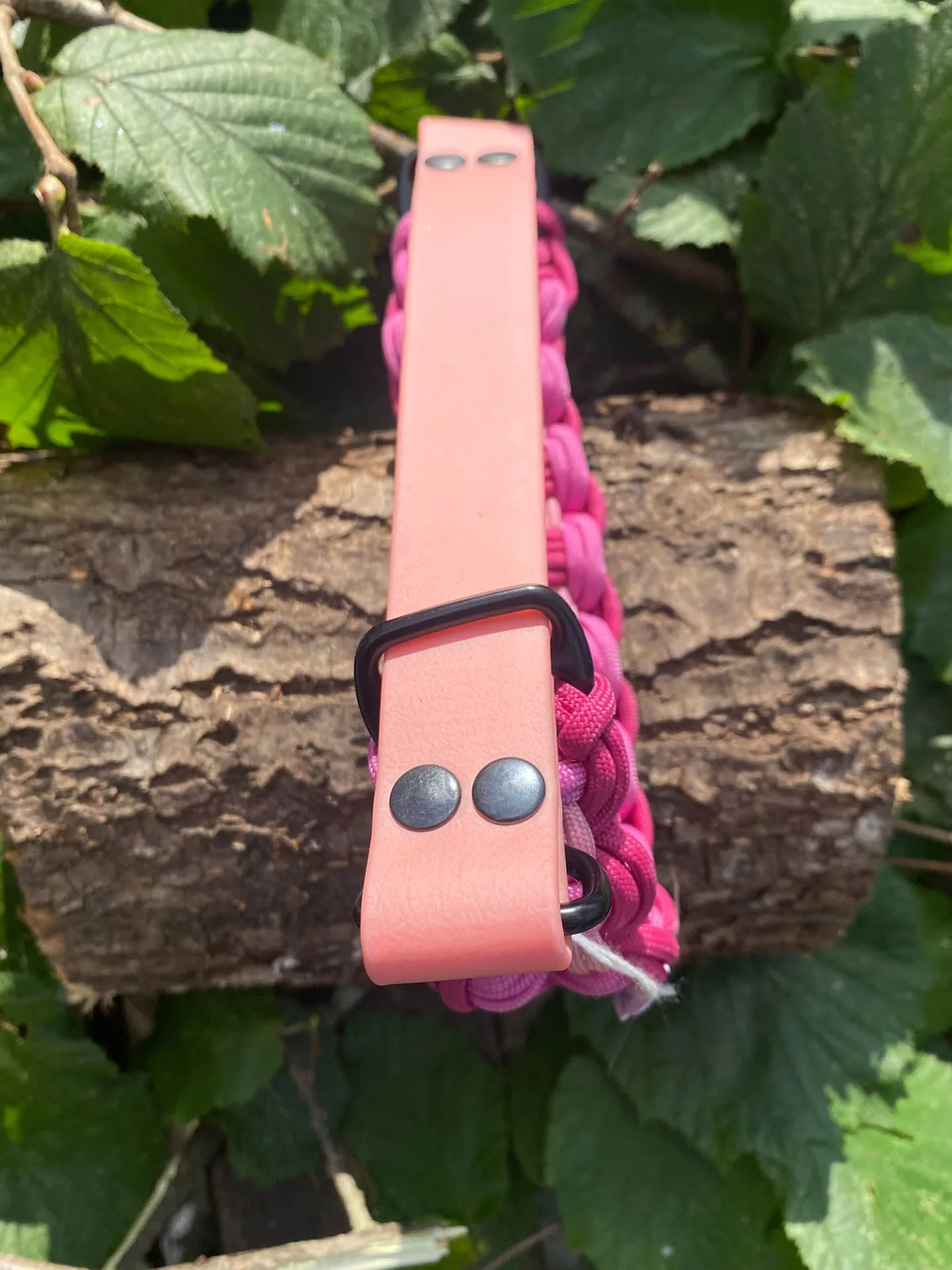 Accessoires au poil animaux fait main, fabrication en Normandie, collier avec lasso double KBK coloris rose